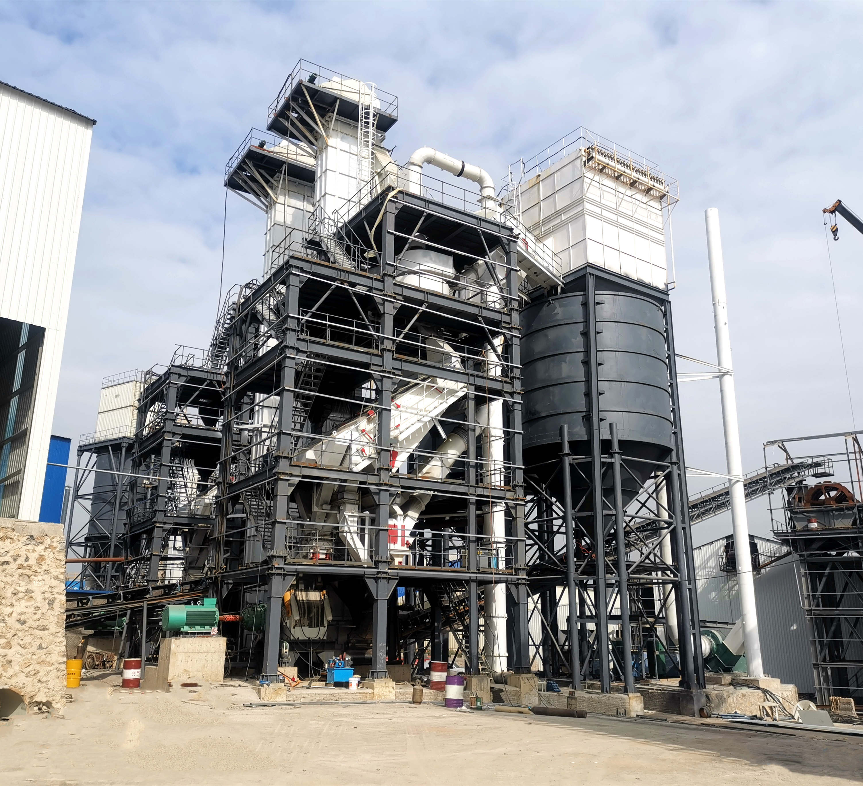 唐山金路干法制砂樓，助力高品質(zhì)機制砂生產(chǎn)