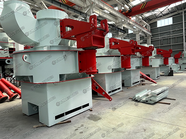 制砂選粉一體機(jī)：適合多種物料破碎，粒形圓潤(rùn)，針片狀少